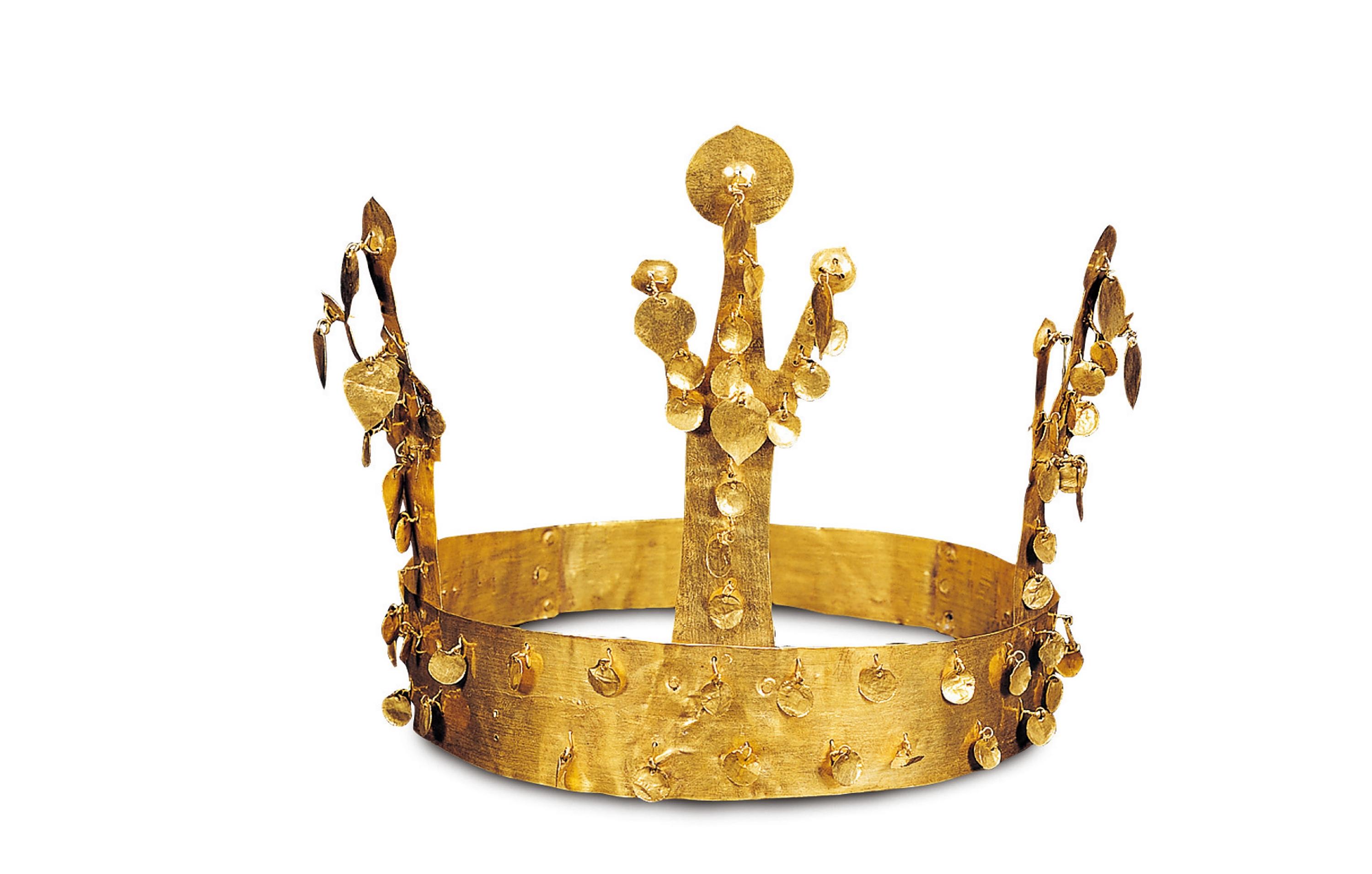 세 개의 나뭇가지 모양의 세움 장식이 있는 교동 금관 